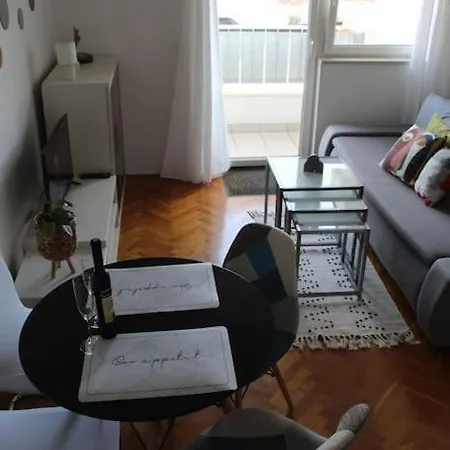 Maru Apartman Sa Predivnim Pogledom Na More *