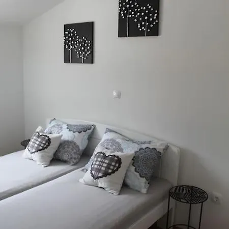 Maru Apartman Sa Predivnim Pogledom Na More Apartment Makarska